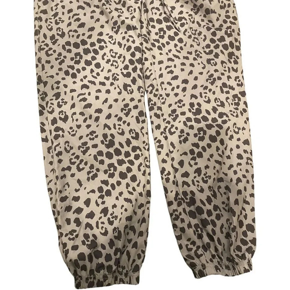 Zac & Rachel Womens Active Pants sz S Gray Leopard Print Lightweight Jogger - Picture 4 of 4